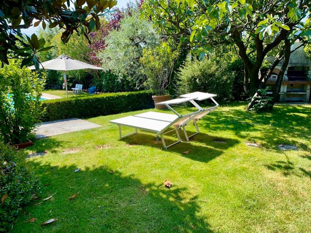 Iris 1 Lago Di Como Dongo Exterior photo